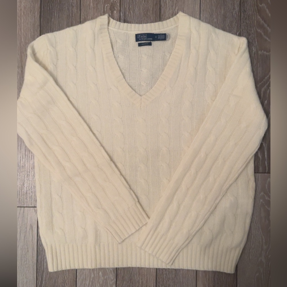 Polo Ralph Lauren Cable-Knit Cashmere V-Neck Sweater - Picture 5 of 10